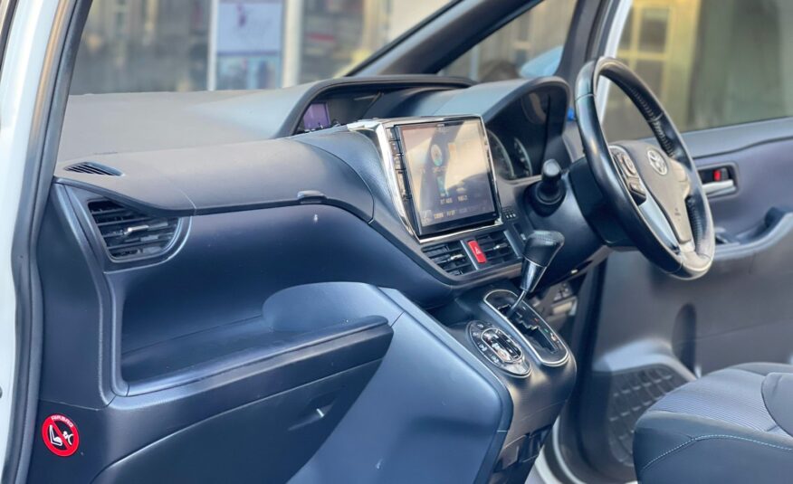 2014 Toyota Voxy Double Sunroof