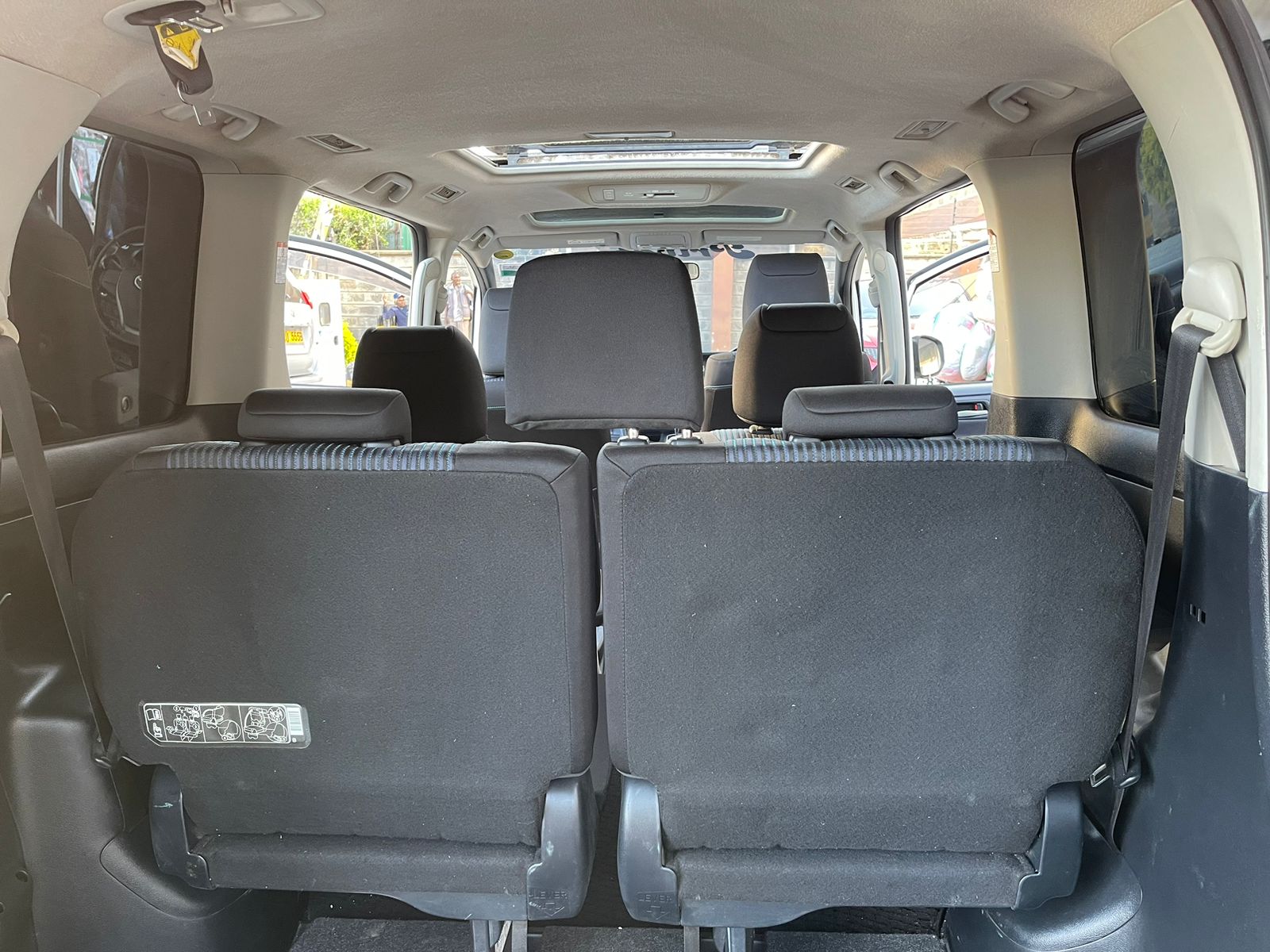 2014 Toyota Voxy Double Sunroof