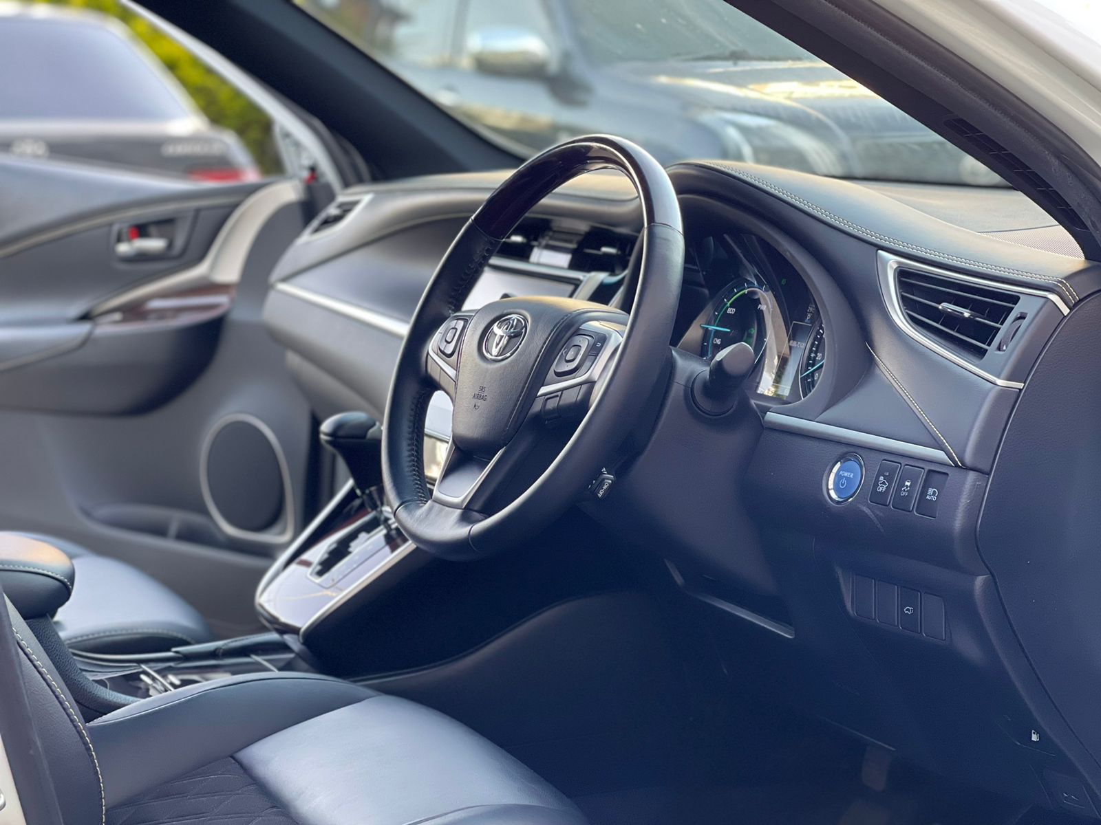 2015 Toyota Harrier Hybrid