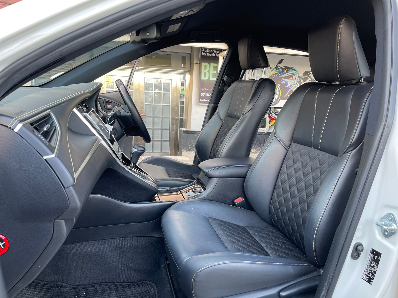2015 Toyota Harrier Hybrid