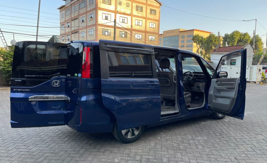 2015 Honda Stepwagon