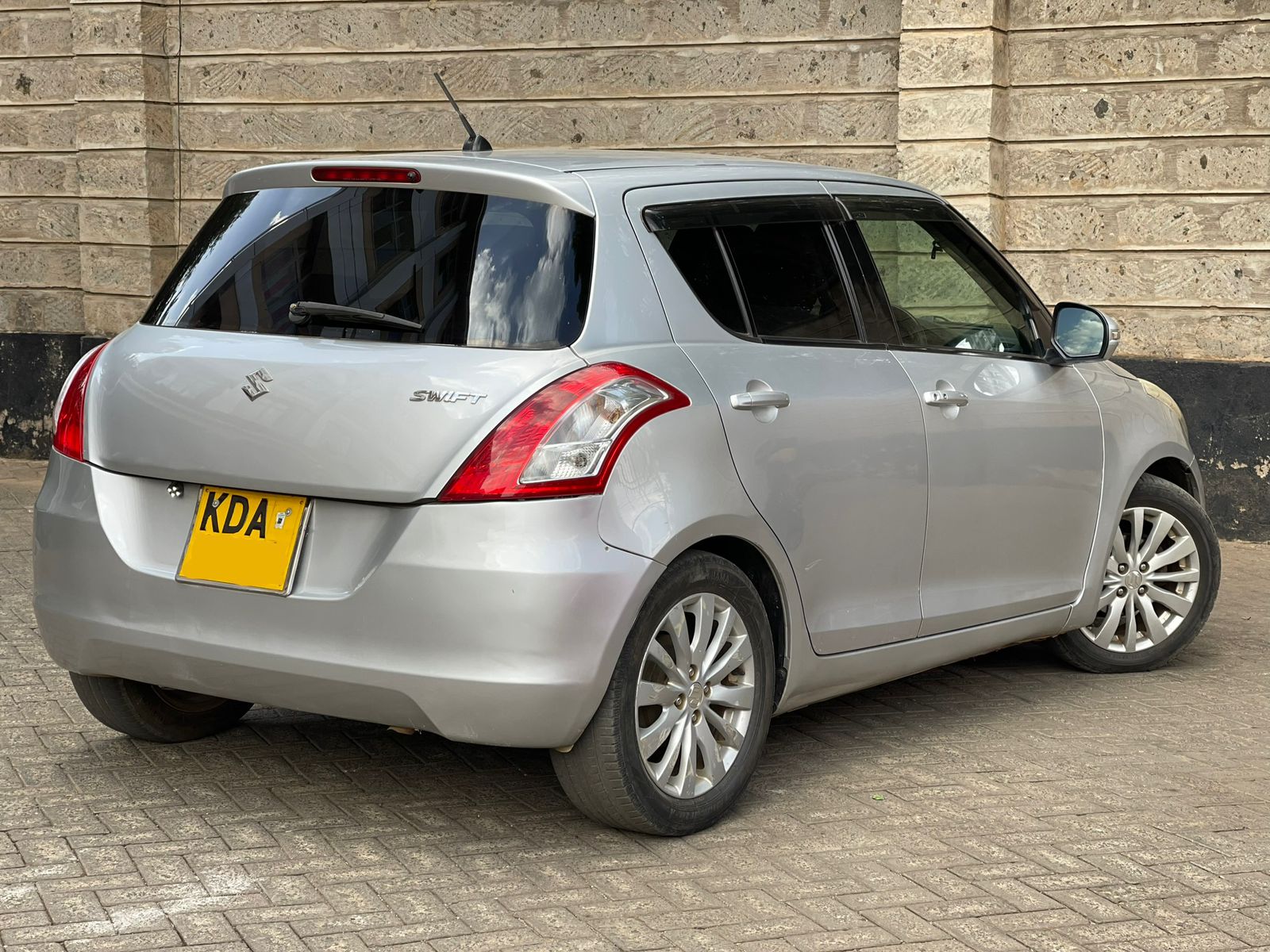 2013 Suzuki Swift