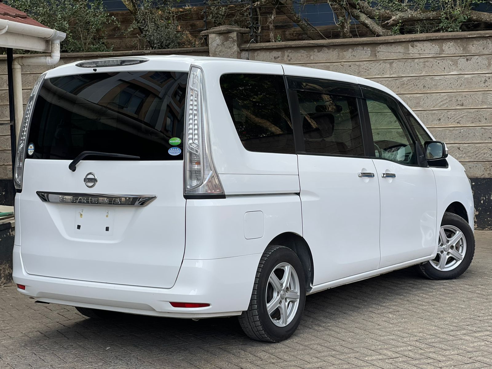 2015 Nissan Serena