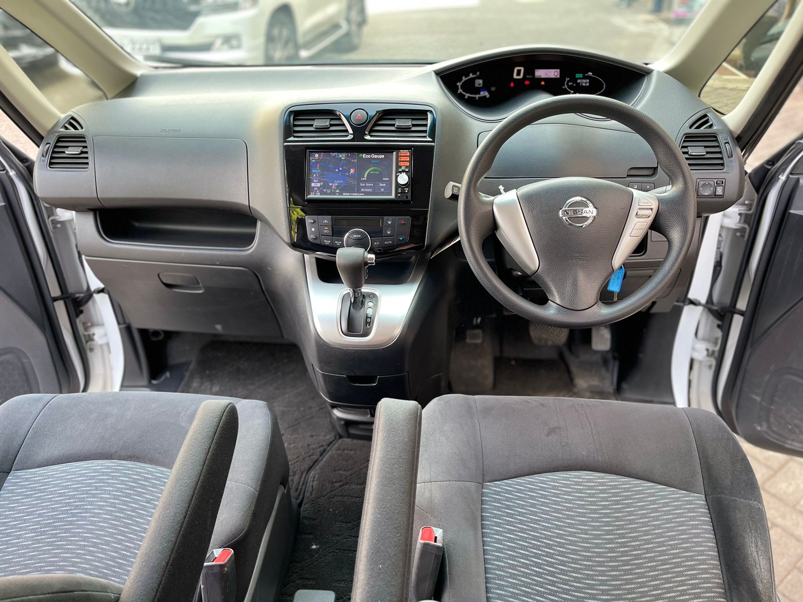 2015 Nissan Serena