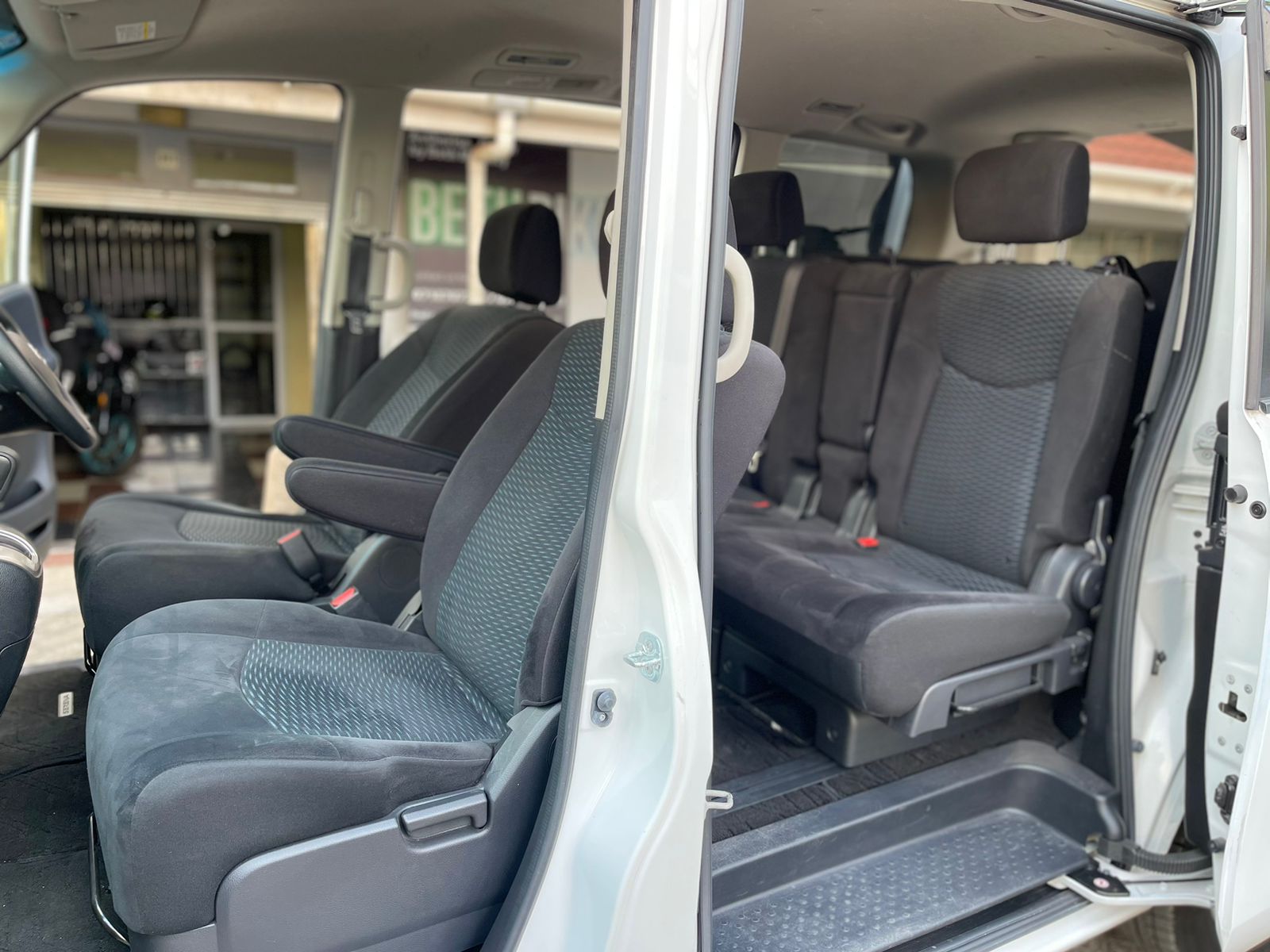 2015 Nissan Serena