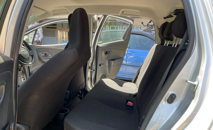 2015 Toyota Vitz