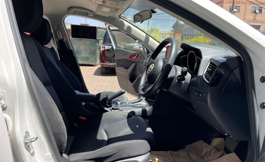 2015 Mazda Axela