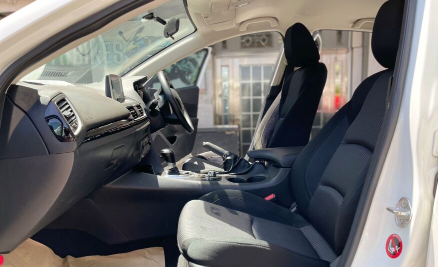 2015 Mazda Axela
