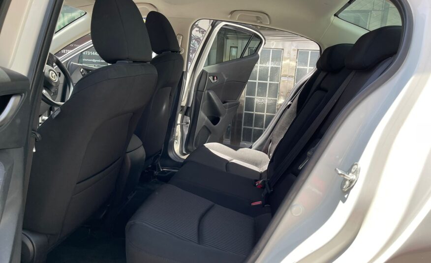 2015 Mazda Axela
