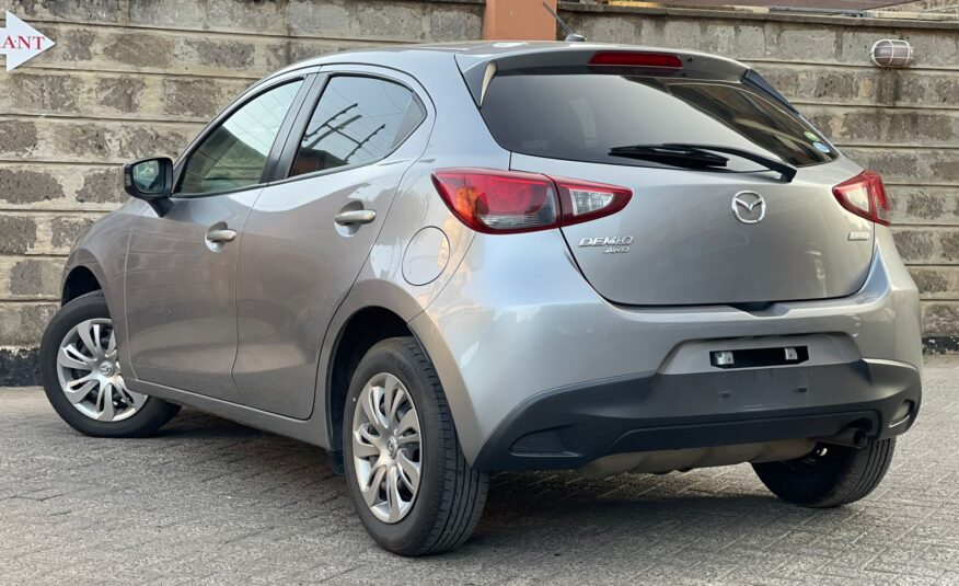 2015 Mazda Demio Newshape