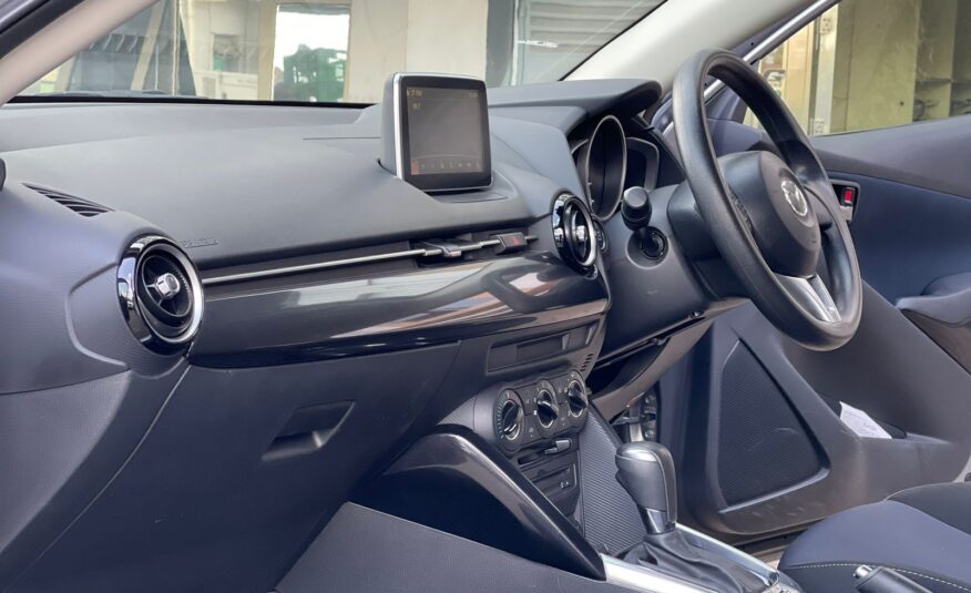 2015 Mazda Demio Newshape