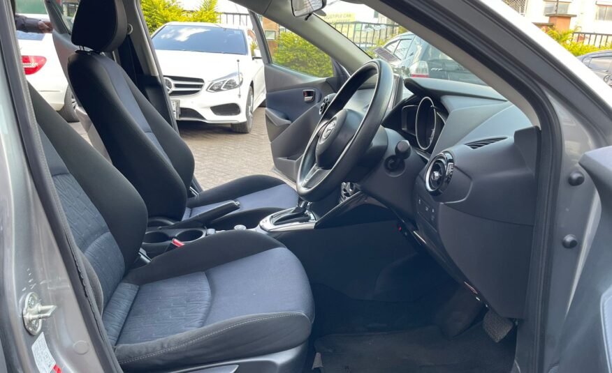 2015 Mazda Demio Newshape