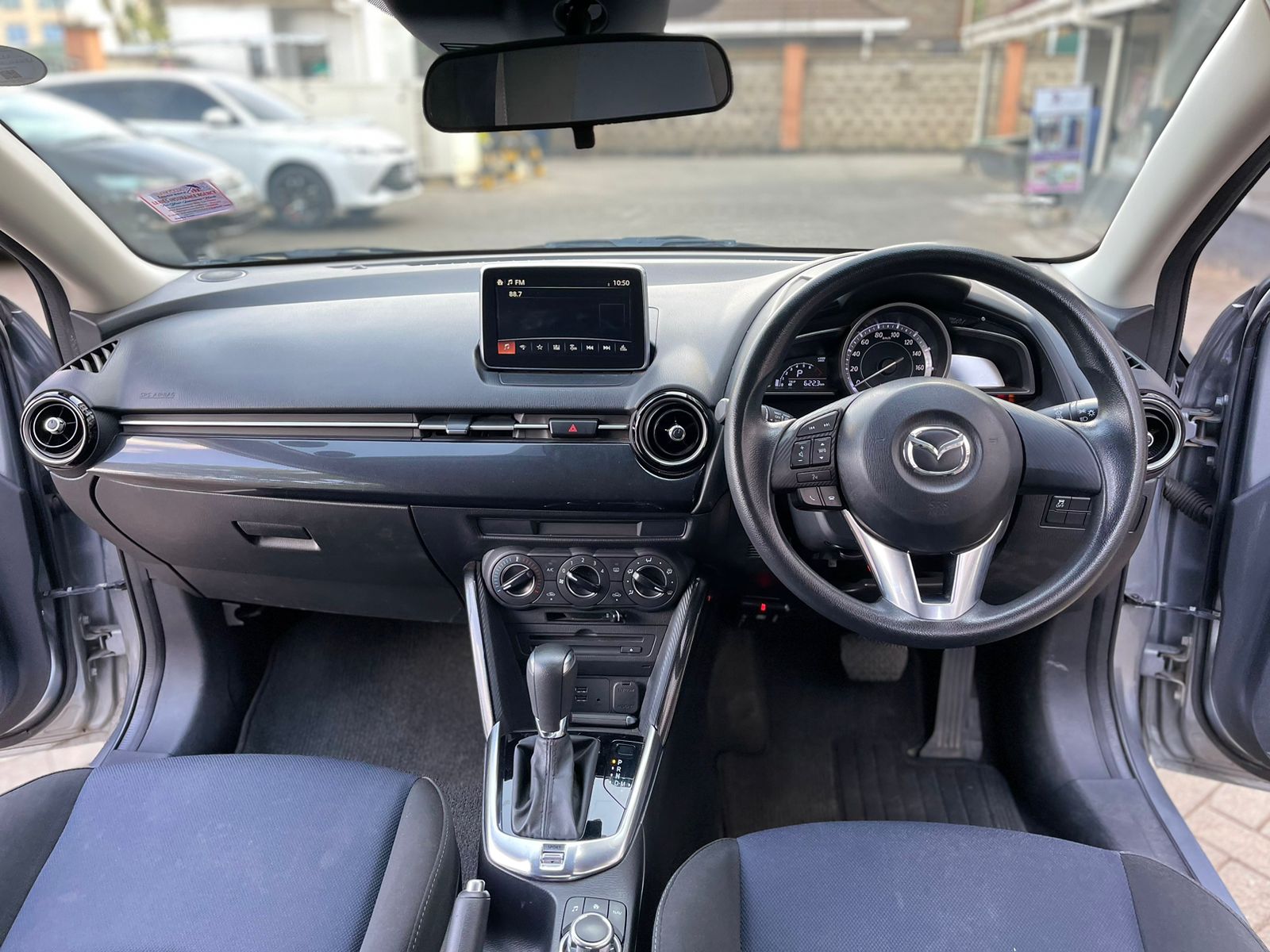 2015 Mazda Demio Newshape