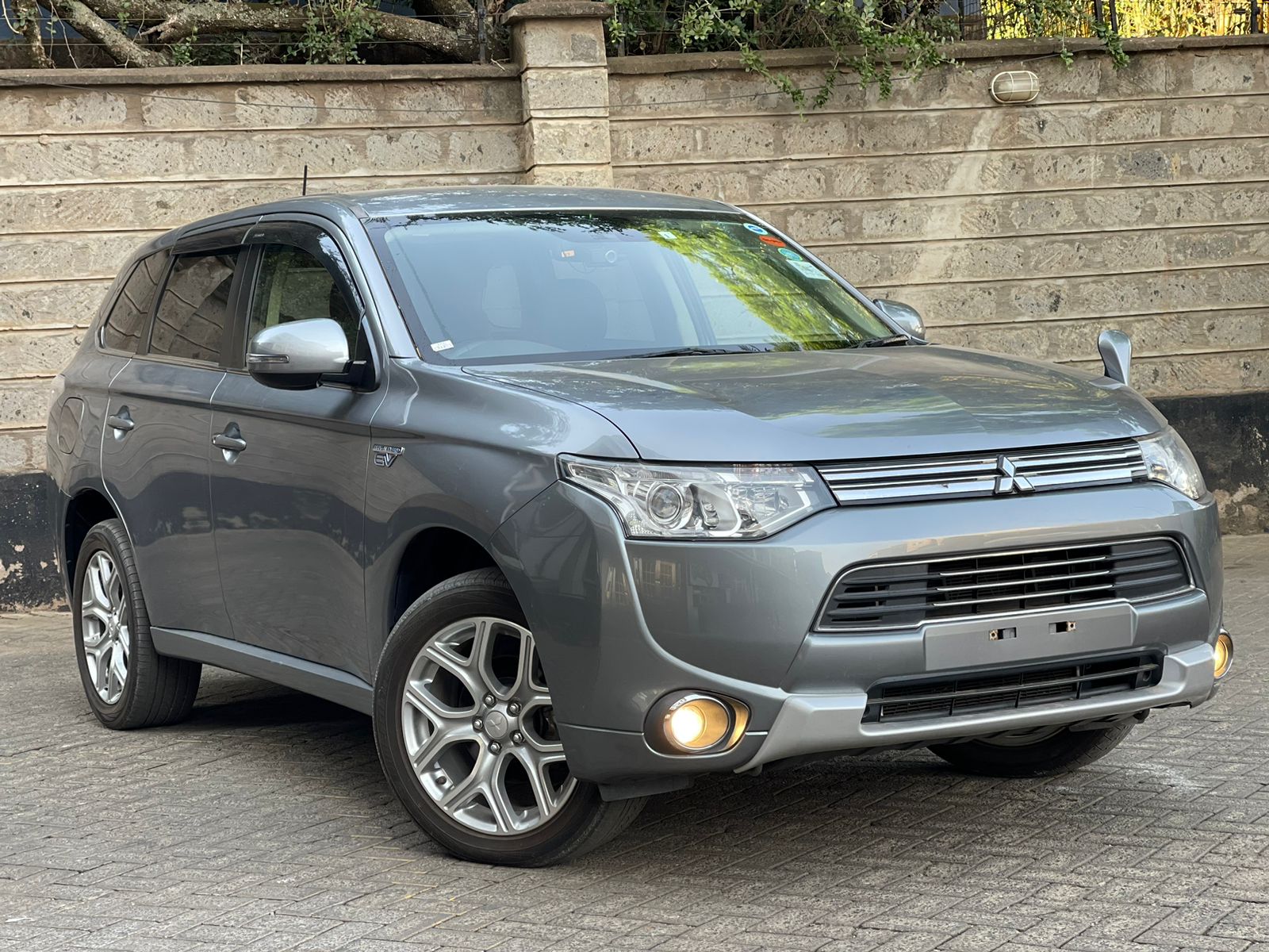 2015 Mitsubishi Outlander Phev