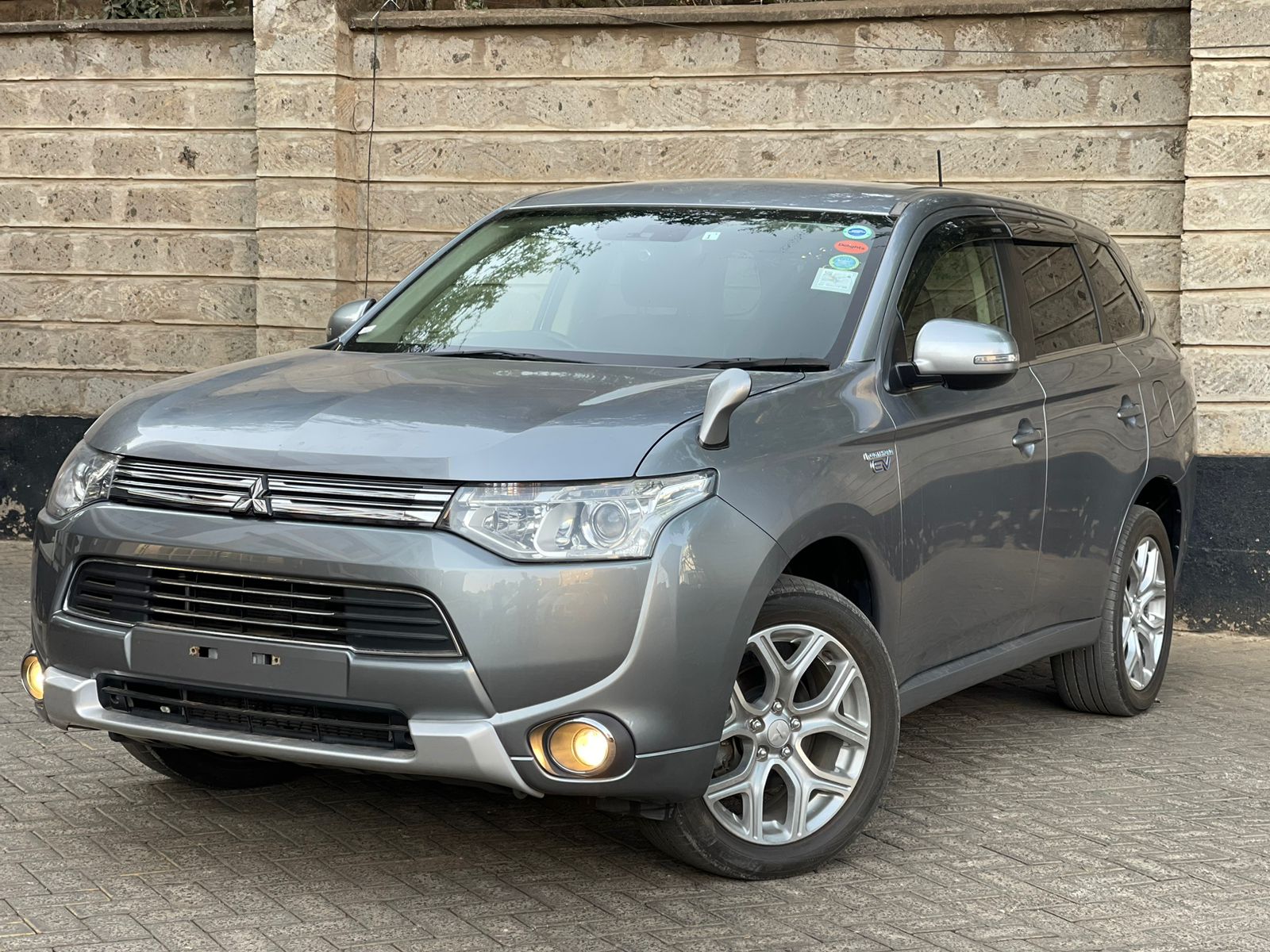 2015 Mitsubishi Outlander Phev