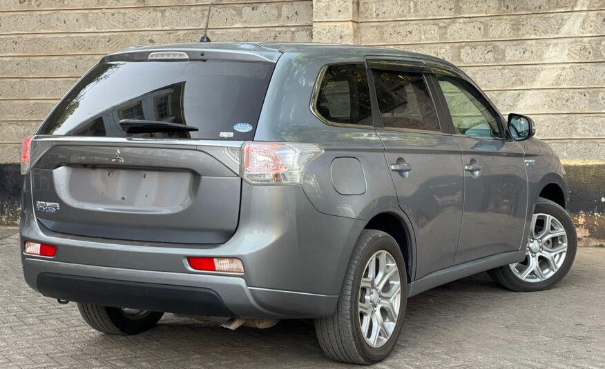 2015 Mitsubishi Outlander Phev