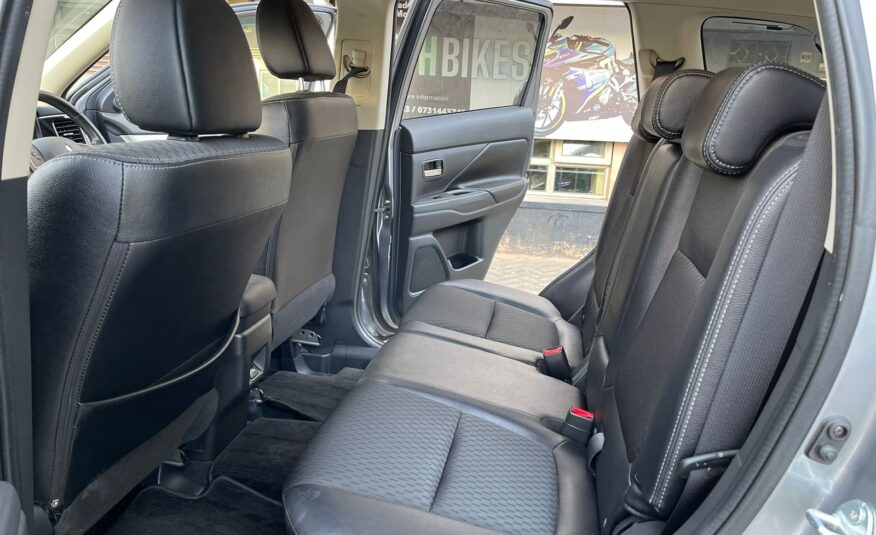 2015 Mitsubishi Outlander Phev