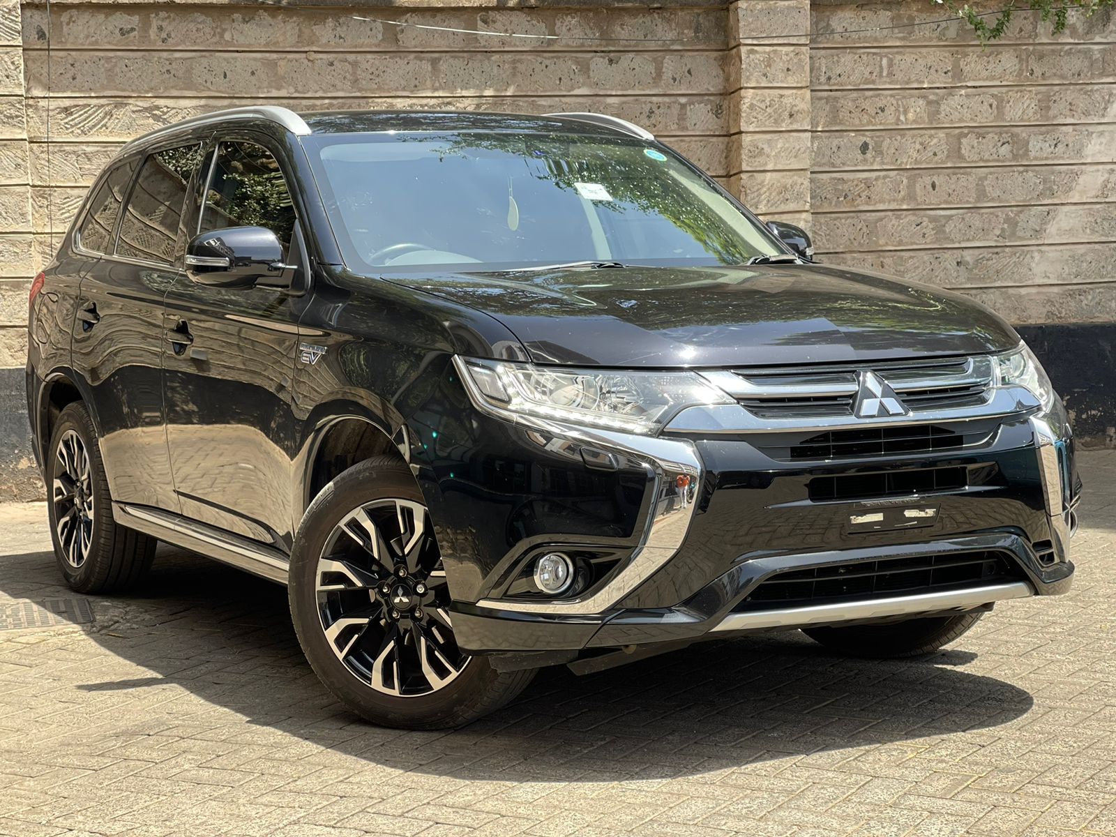 2016 Mitsubishi Outlander PHEV (Hybrid)