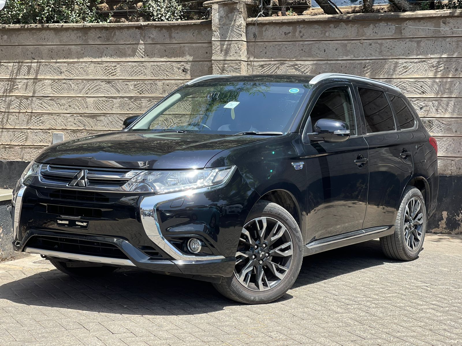 2016 Mitsubishi Outlander PHEV (Hybrid)
