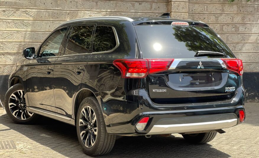 2016 Mitsubishi Outlander PHEV (Hybrid)