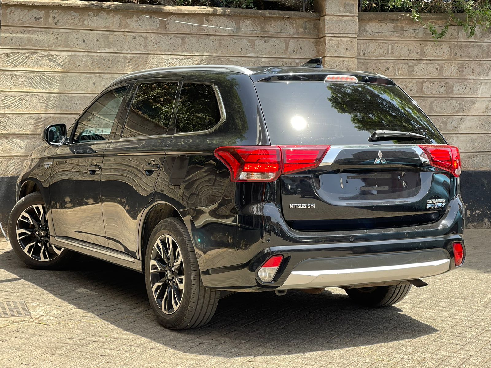 2016 Mitsubishi Outlander PHEV (Hybrid)
