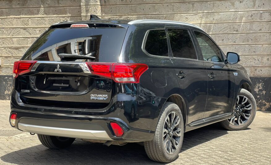 2016 Mitsubishi Outlander PHEV (Hybrid)