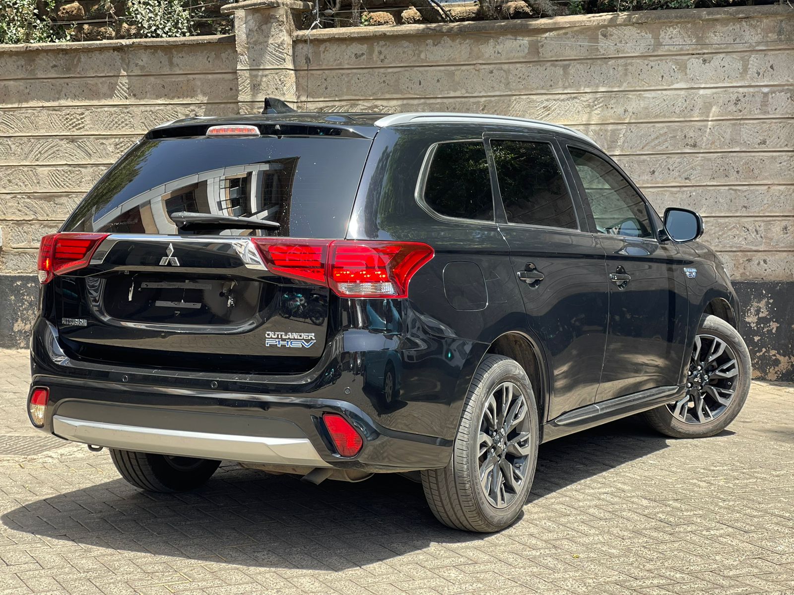 2016 Mitsubishi Outlander PHEV (Hybrid)