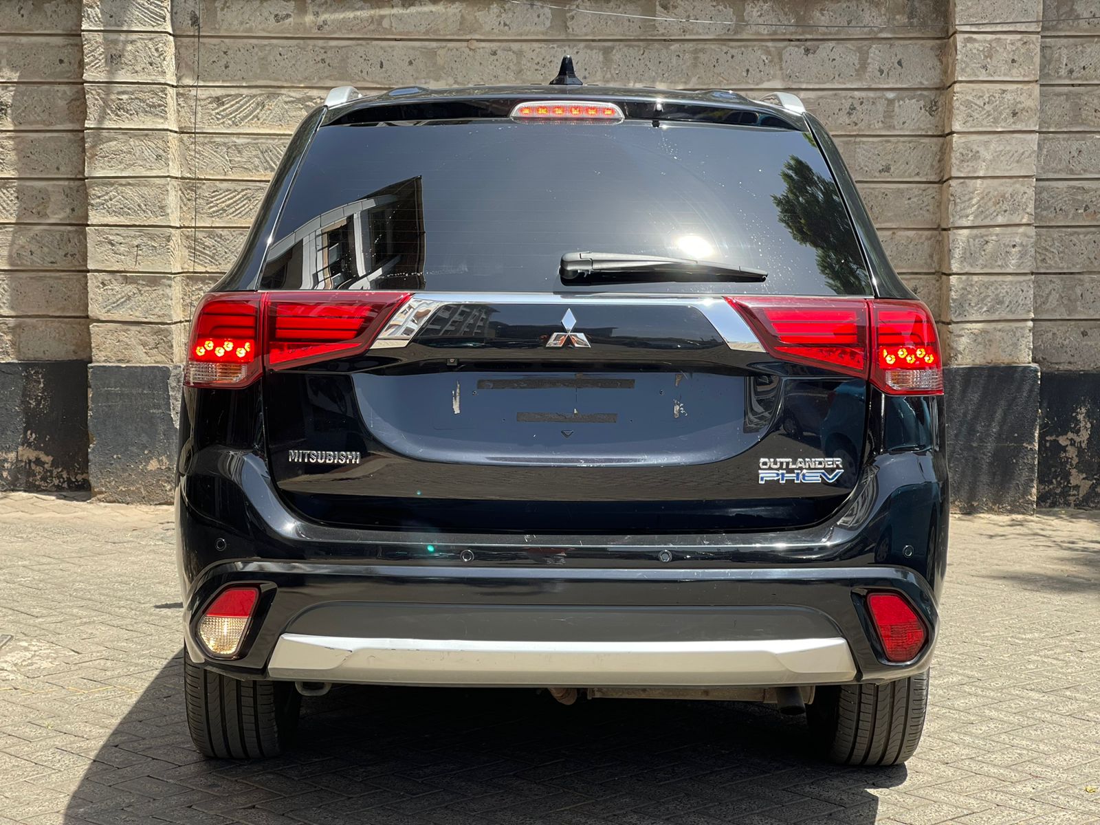 2016 Mitsubishi Outlander PHEV (Hybrid)