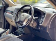 2016 Mitsubishi Outlander PHEV (Hybrid)