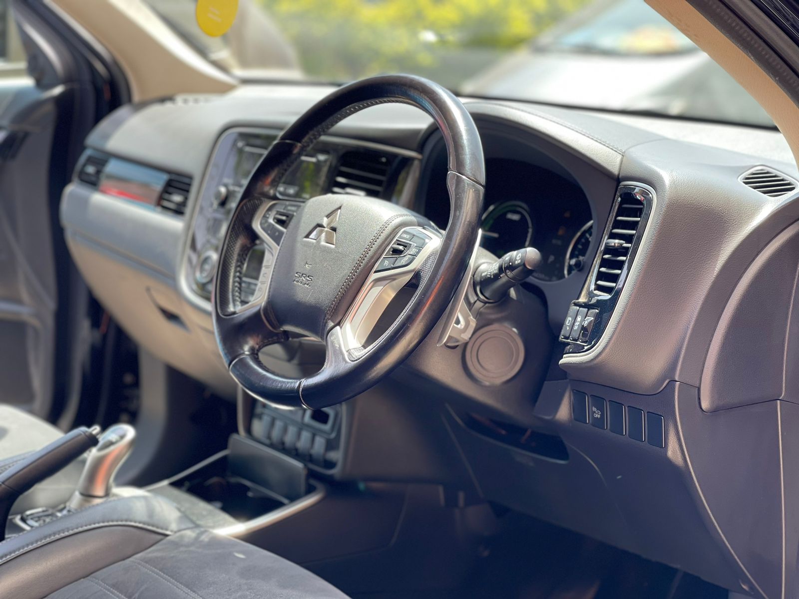 2016 Mitsubishi Outlander PHEV (Hybrid)