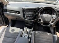 2016 Mitsubishi Outlander PHEV (Hybrid)