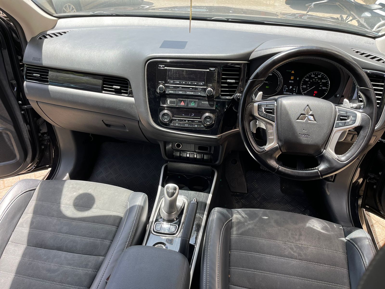 2016 Mitsubishi Outlander PHEV (Hybrid)