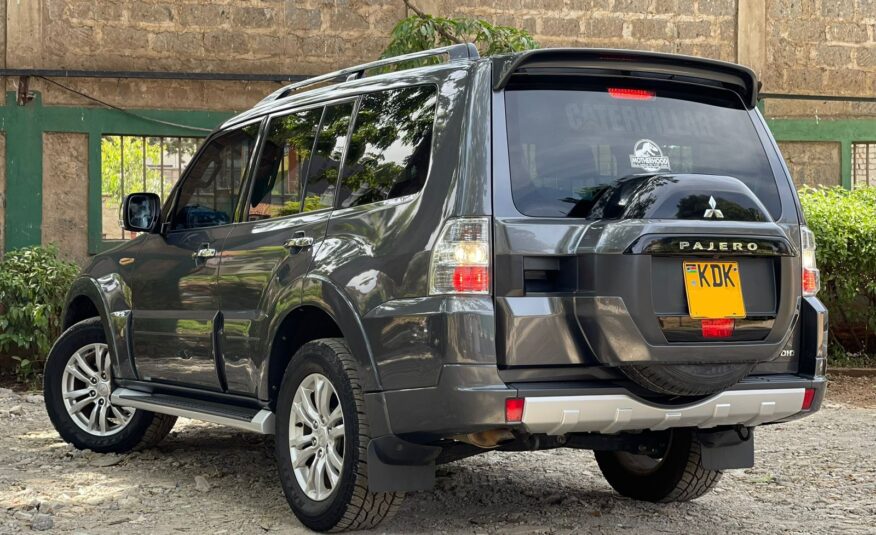 2016 Mitsubishi Pajero