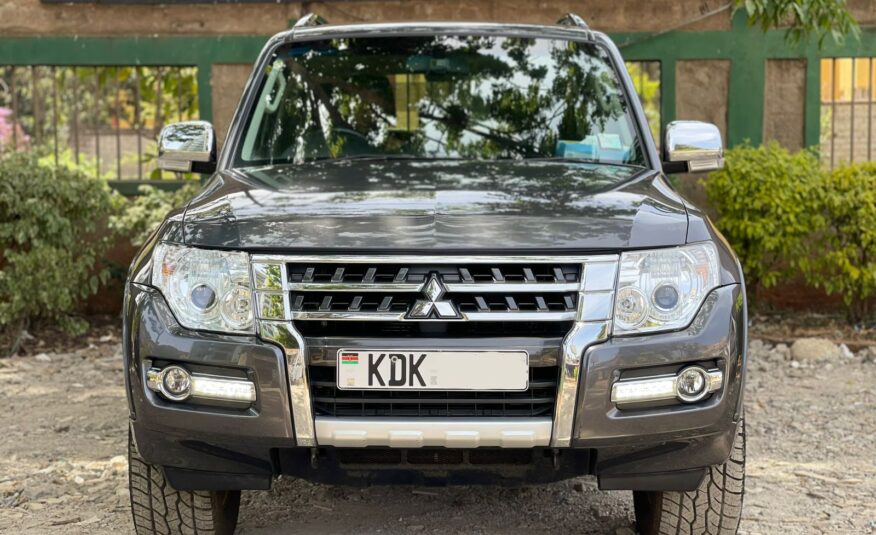 2016 Mitsubishi Pajero