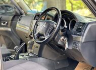 2016 Mitsubishi Pajero