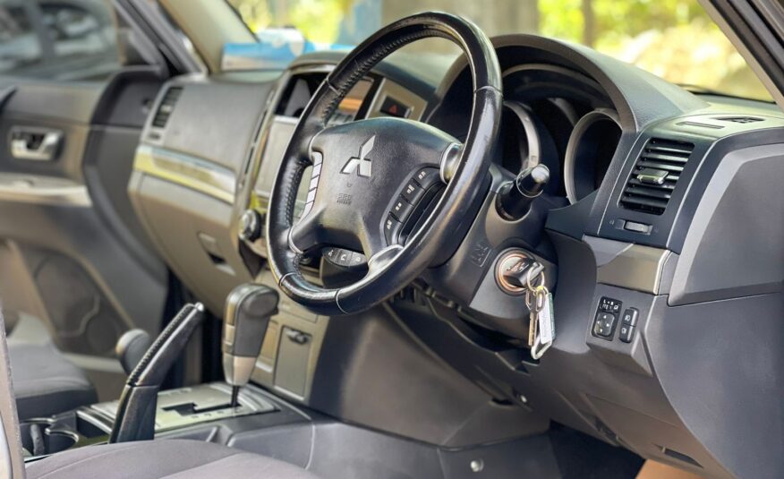2016 Mitsubishi Pajero