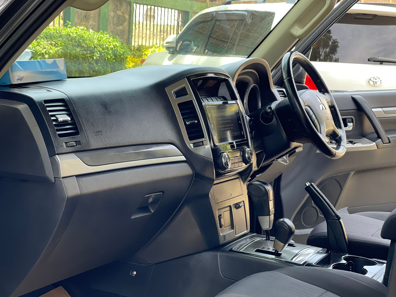 2016 Mitsubishi Pajero