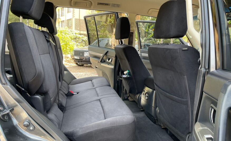 2016 Mitsubishi Pajero