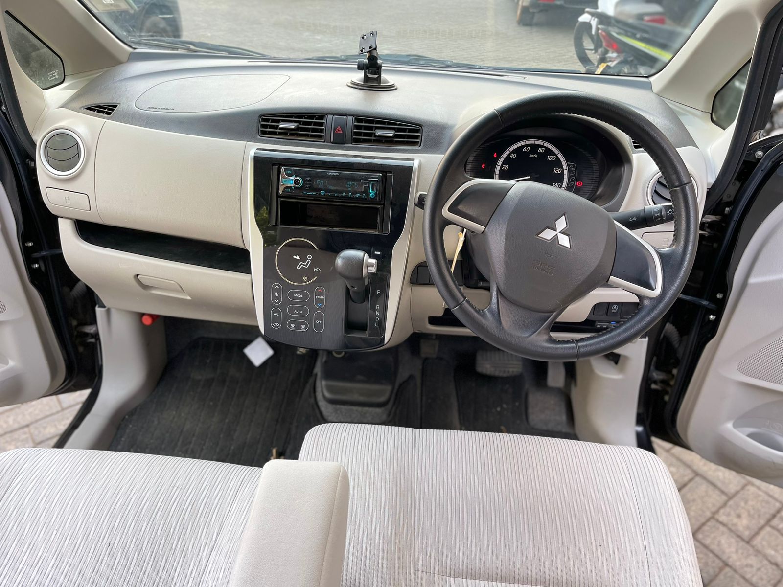2015 Mitsubishi EK Wagon
