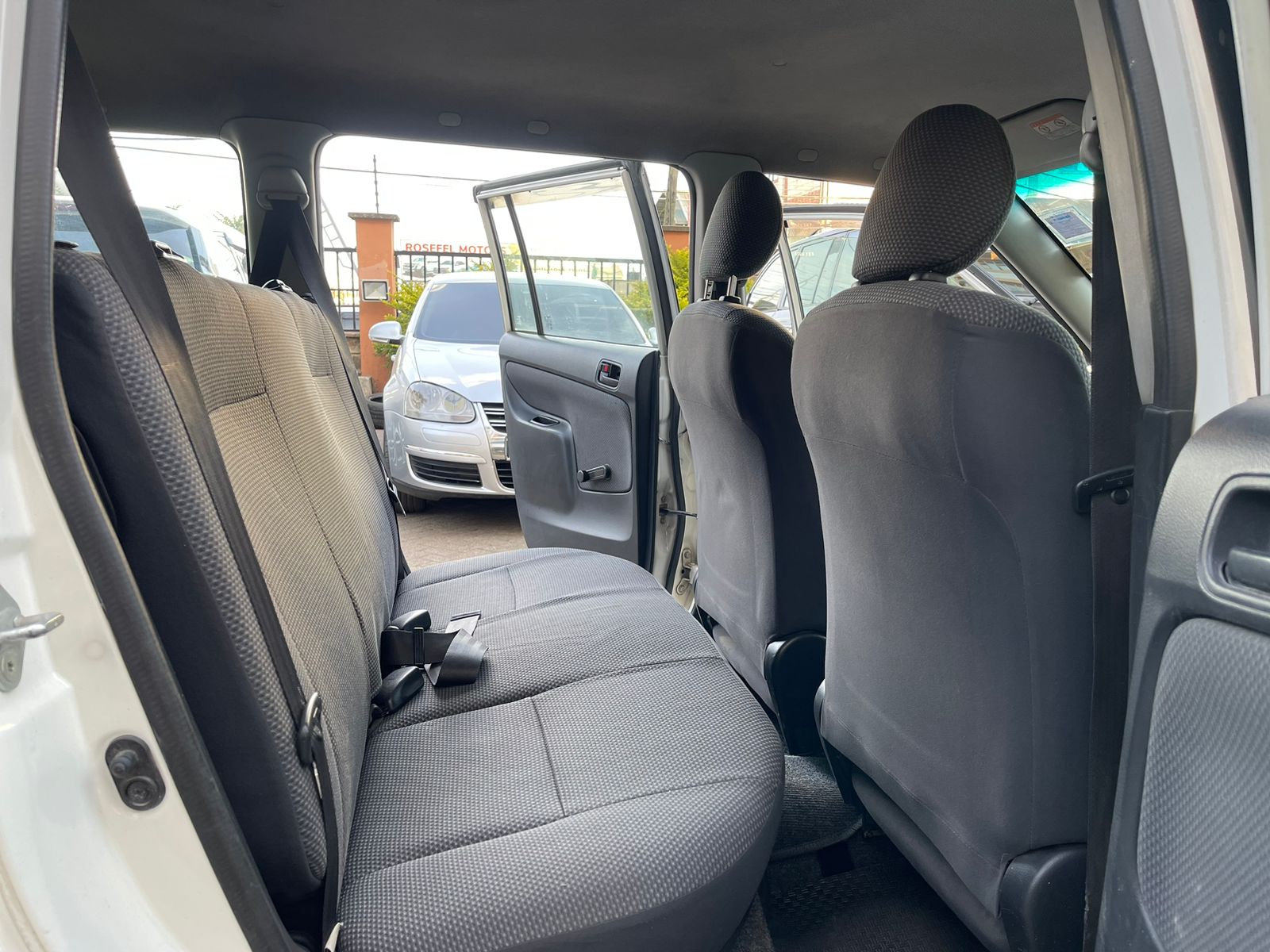 2006 Toyota Succeed