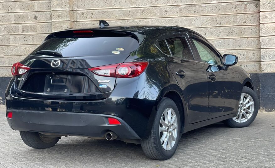 2014 Mazda Axela
