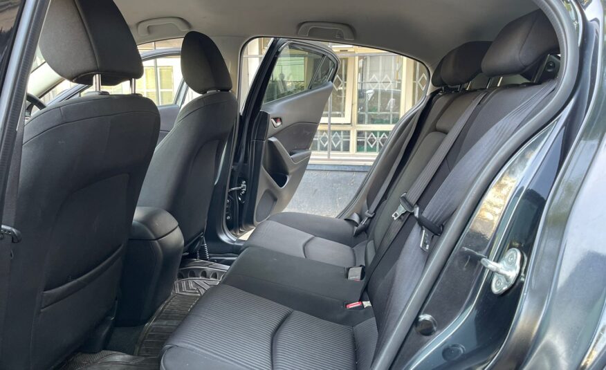 2014 Mazda Axela