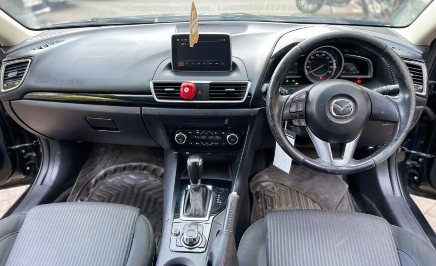 2014 Mazda Axela
