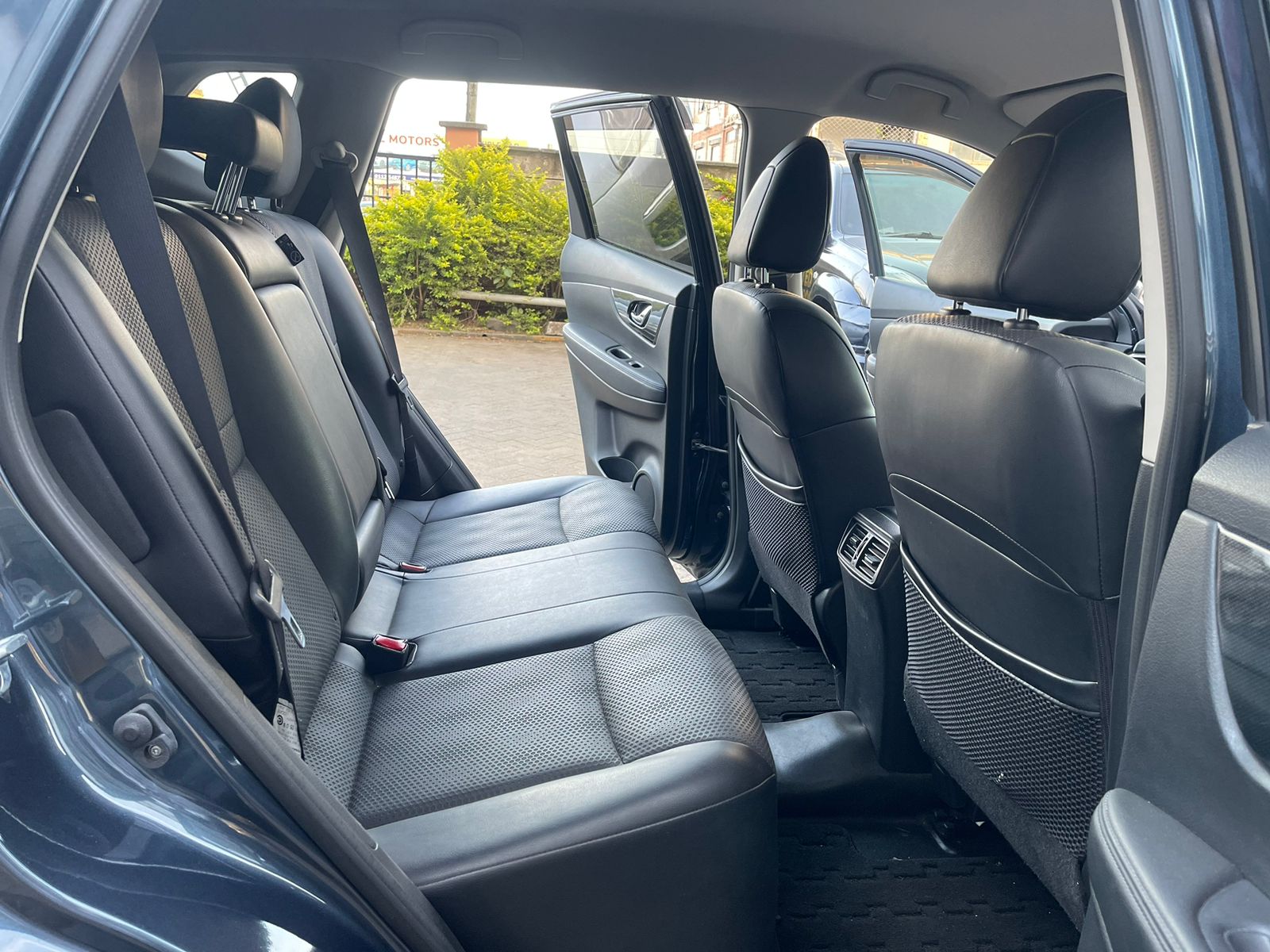 2015 Nissan X-Trail