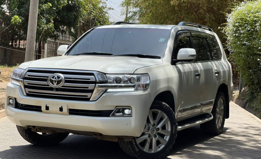 2014 Toyota Landcruiser V8 ZX
