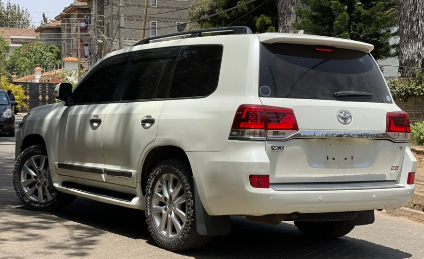 2014 Toyota Landcruiser V8 ZX