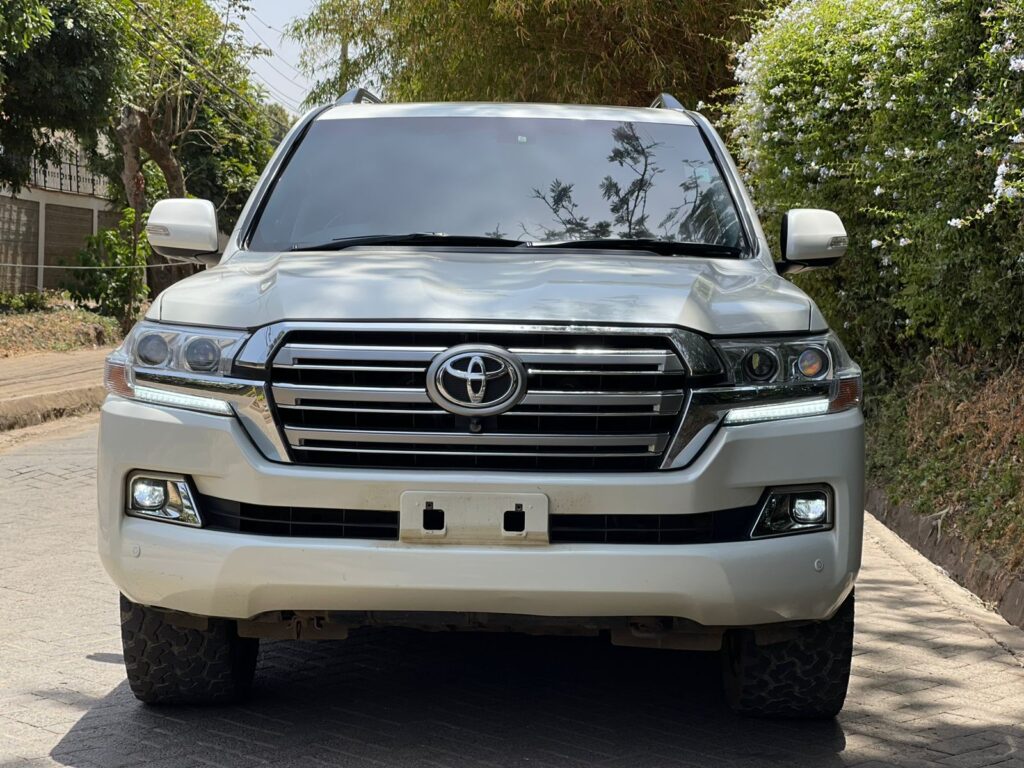 2014 Toyota Land Cruiser V8 ZX - Top 12 Best Cars in Kenya