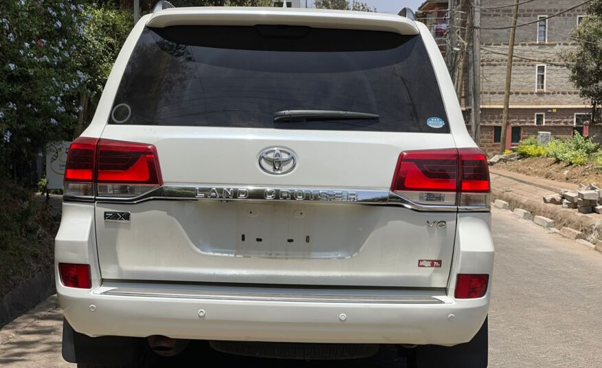 2014 Toyota Landcruiser V8 ZX