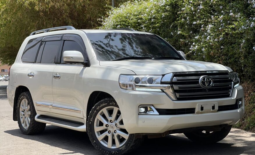 2014 Toyota Landcruiser V8 ZX