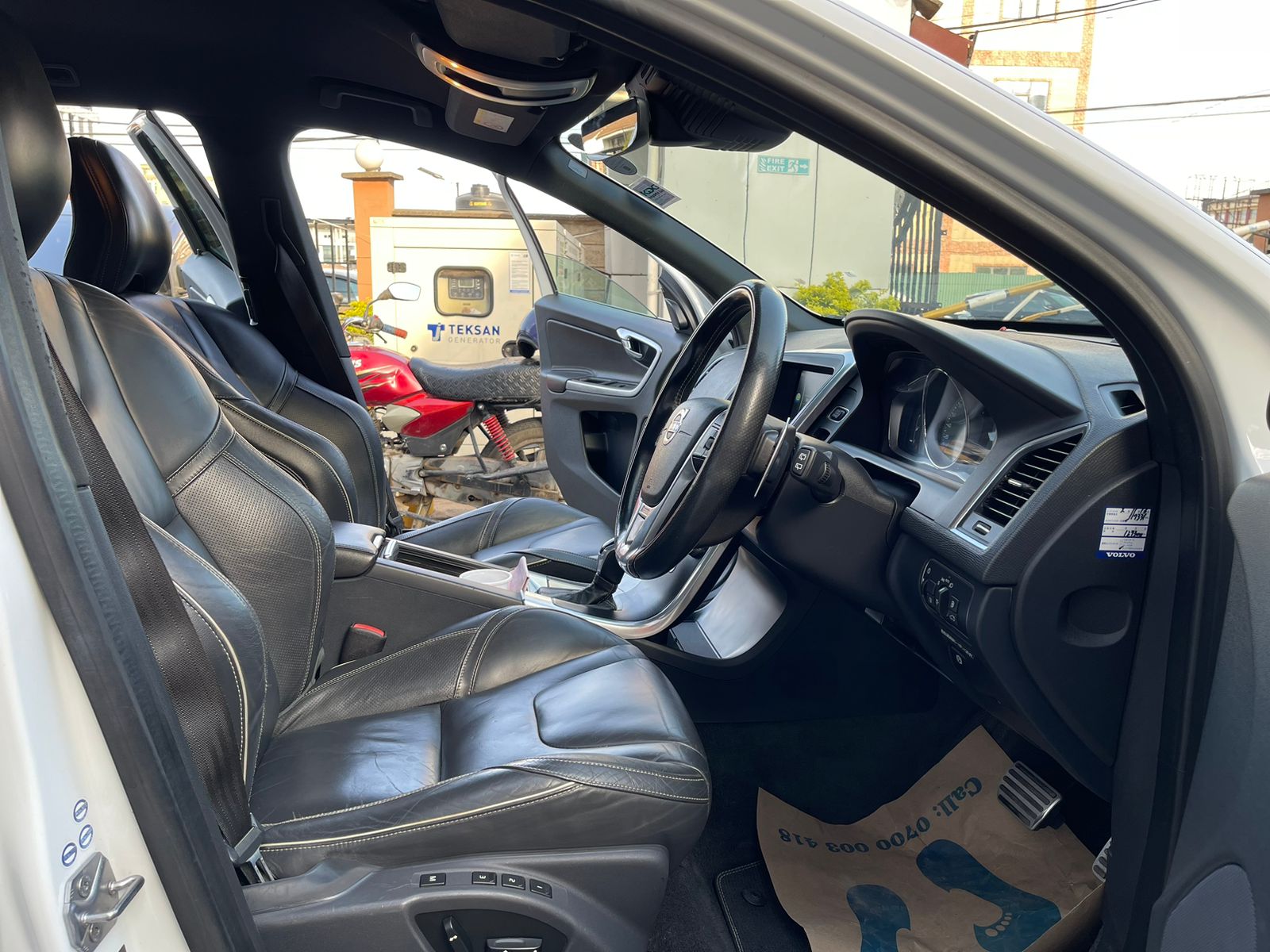 2015 Volvo XC60 D4